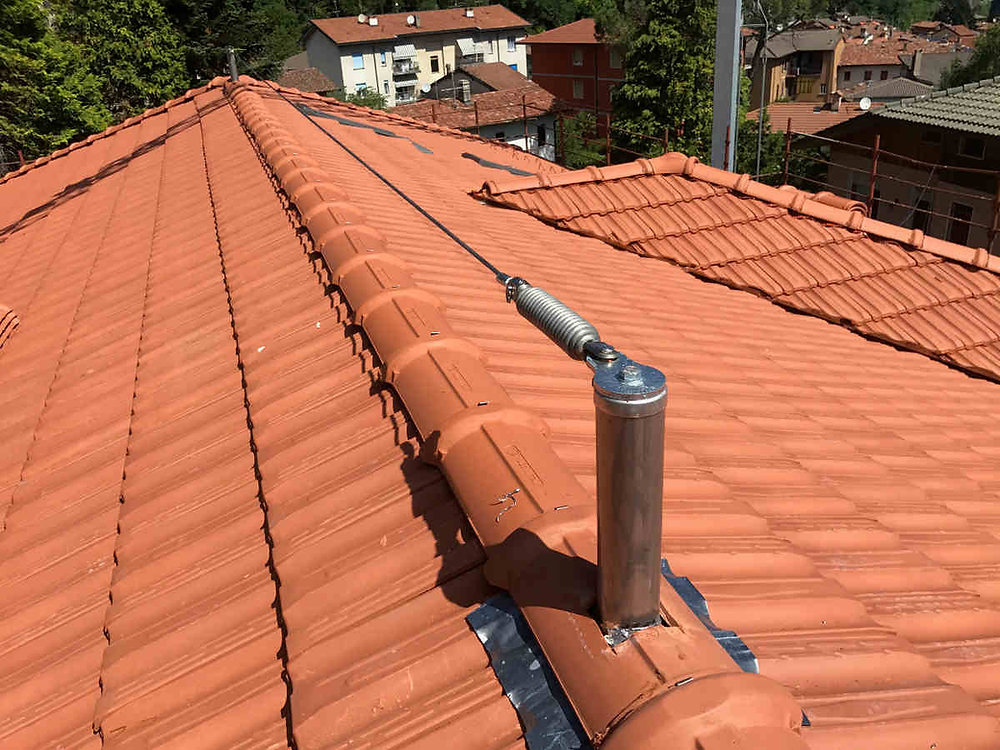 Installazione linee vita e sistemi anticaduta su tetto